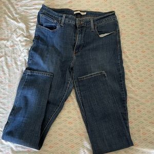 Medium wash Levi’s jeans